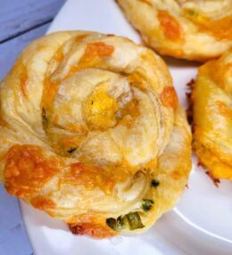 Easy Jalapeno Cheese Rolls