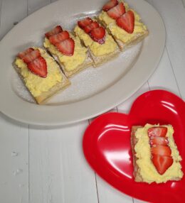 Puff Pastry Bavarian Cream Puffs with Strawberries