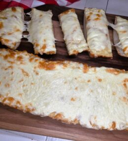 Roasted Garlic Cheese Bread