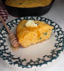 Skillet Jalapeño Cheddar Cornbread (Mexican-Style)