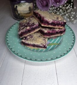 Easy Huckleberry Crumb Bars