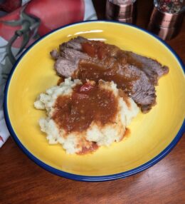 Slow Cooker Cajun Tri-Tip with Tomato Gravy